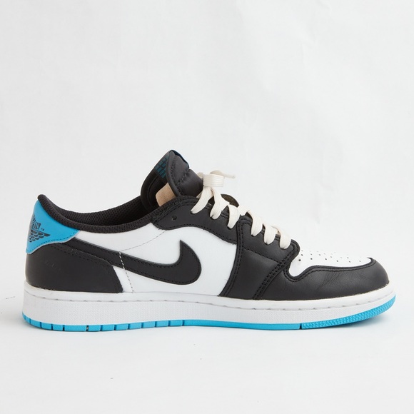 Nike Air Jordan 1 Retro Low OG - Picture 7 of 10
